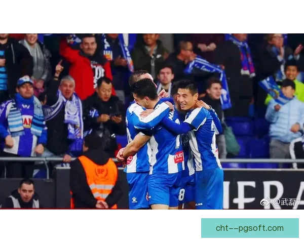 于汉超替补登场足协杯决赛关键绝杀助球队夺冠辉煌瞬间