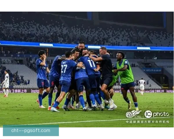于汉超替补登场绝杀助申花夺足协杯冠军上演英雄逆袭 于汉超替补登场绝杀助申花夺足协杯冠军上演英雄逆袭